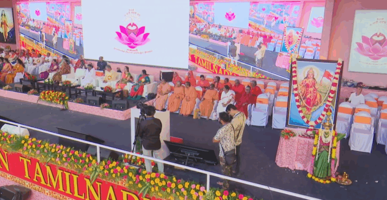கர்மயோகினி சங்கமம்: கன்யாகுமரியில் 50,000 பெண்கள் பங்கேற்ற வரலாற்றுச் சிறப்பு மிக்க நிகழ்வு